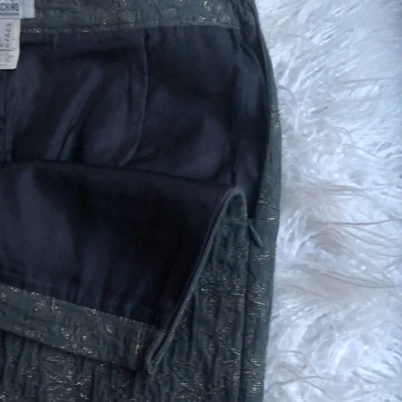 🇺🇸 Moschino Medium Stunning color and fit - Picture 15 of 16